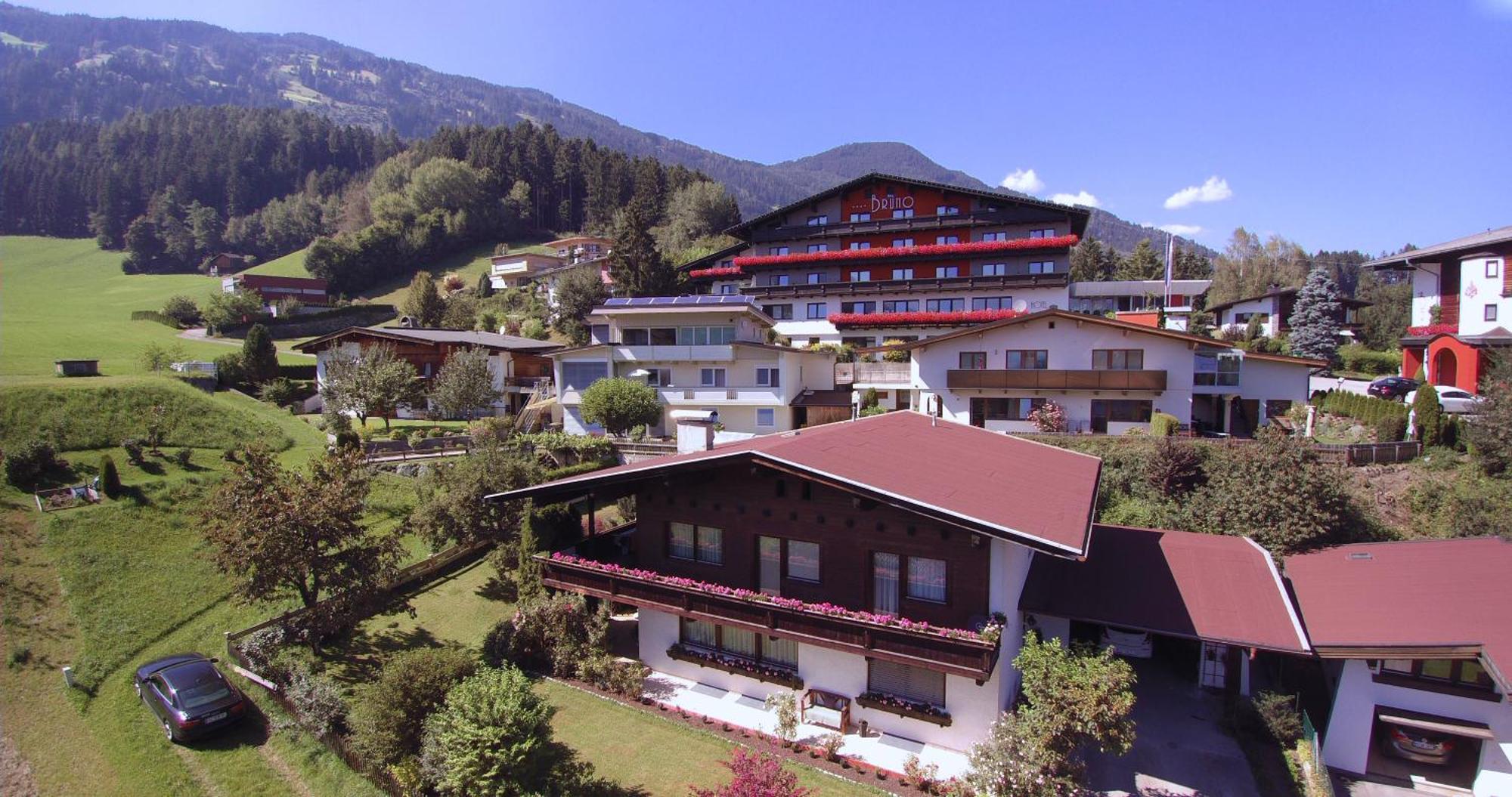 Ferienhaus Krismer Fügen Екстериор снимка